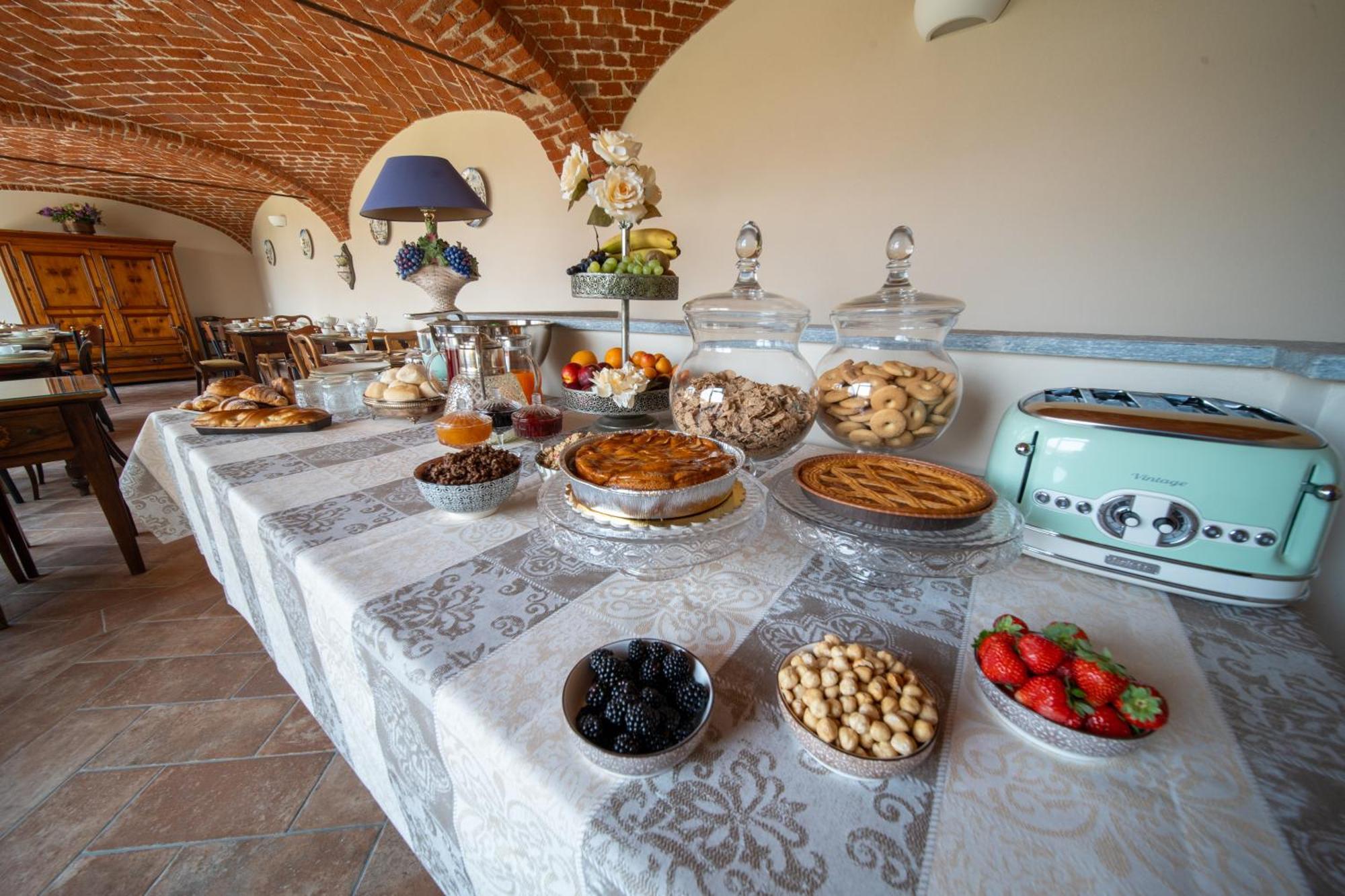 Cascina Baronina Couette-café *